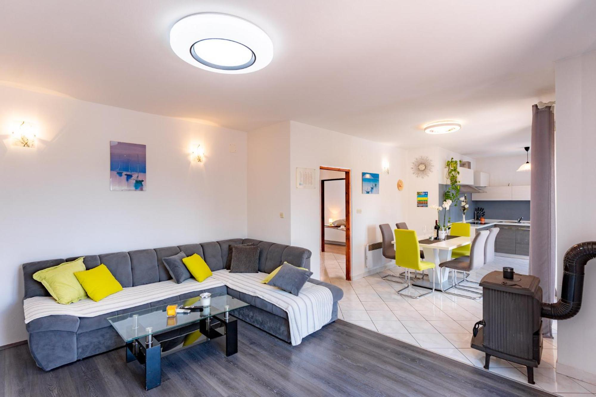 Apartments Lores 라브 외부 사진