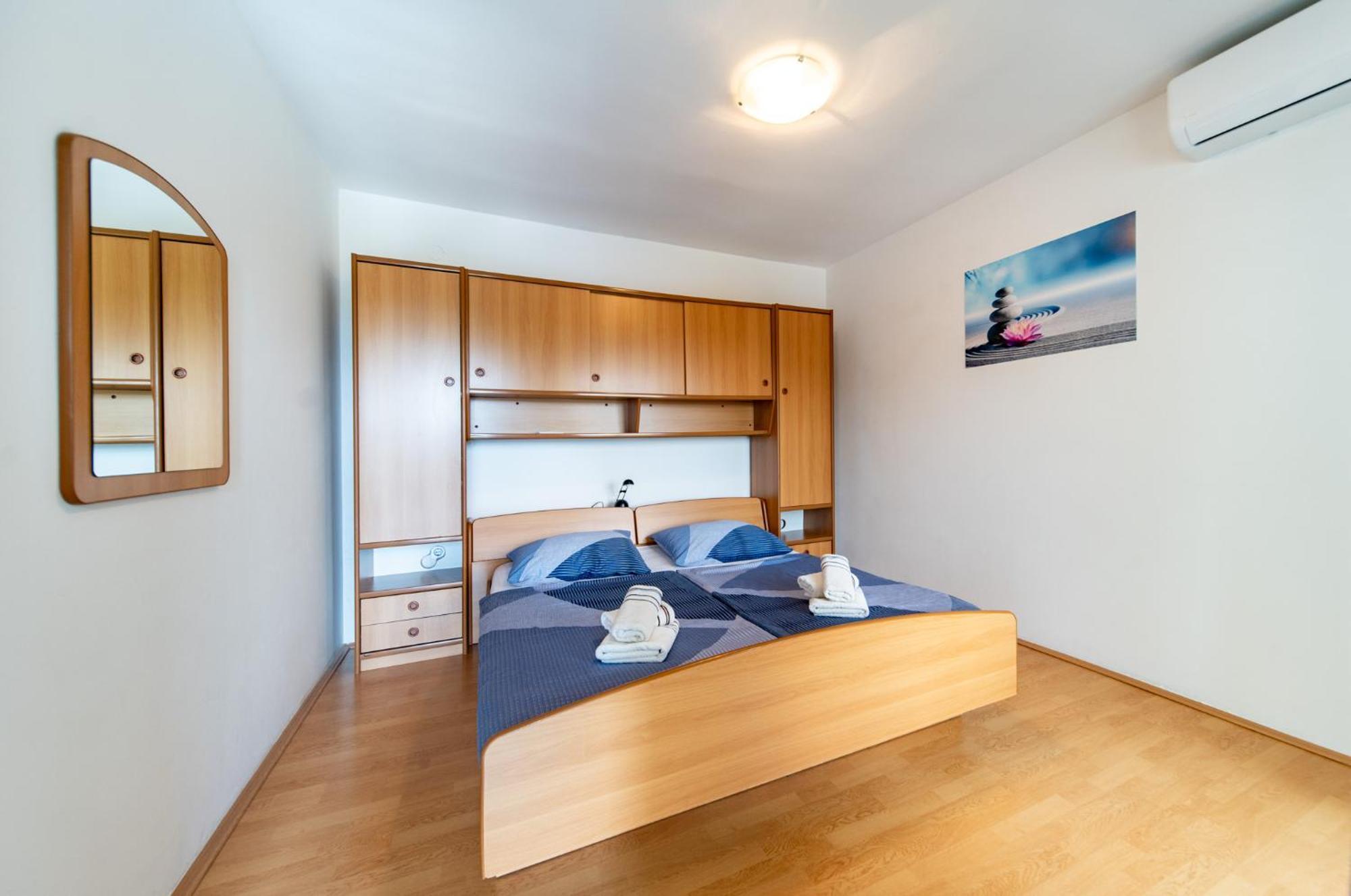 Apartments Lores 라브 외부 사진