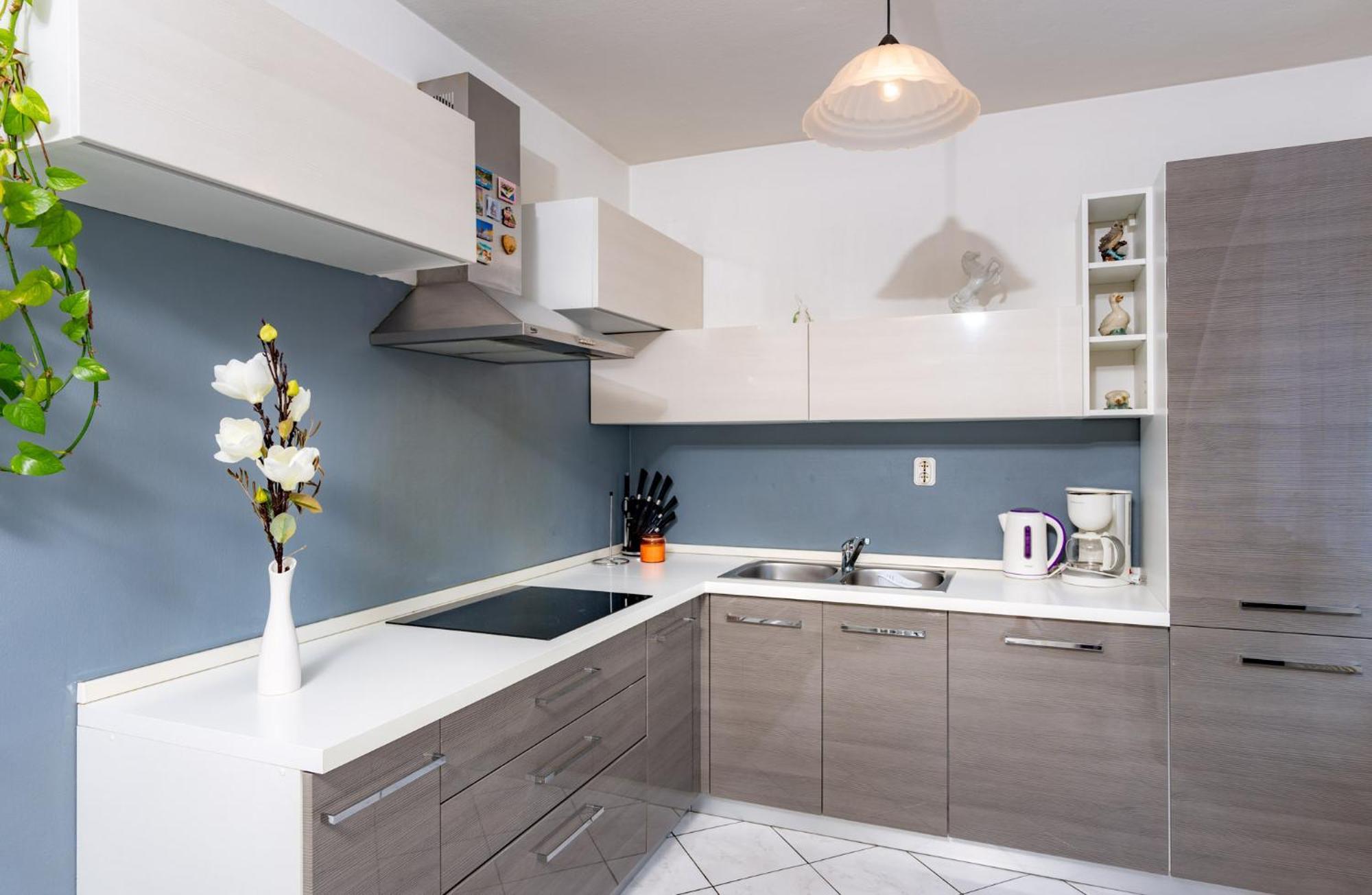 Apartments Lores 라브 외부 사진