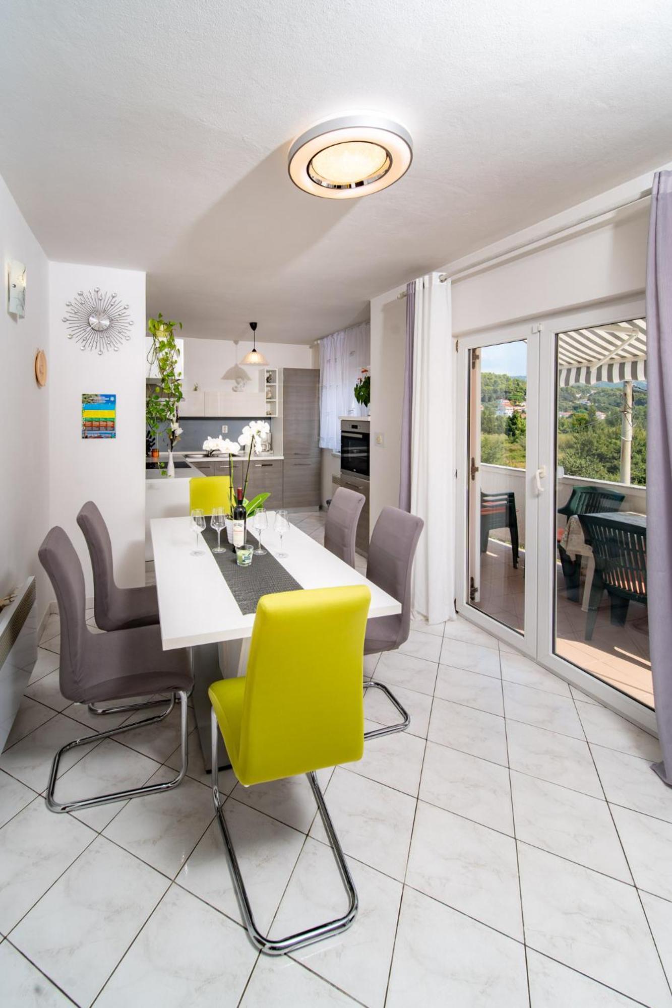 Apartments Lores 라브 외부 사진