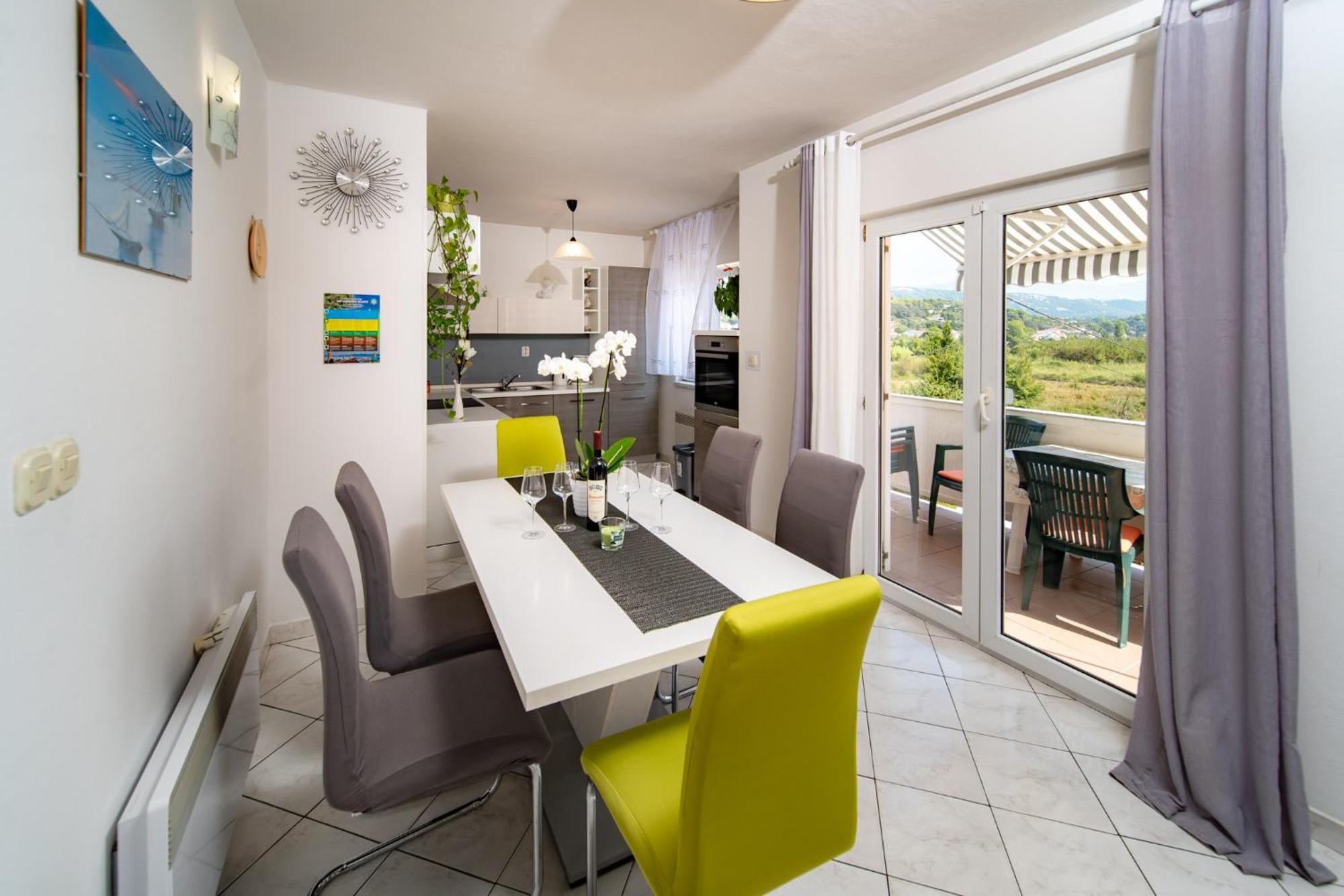 Apartments Lores 라브 외부 사진