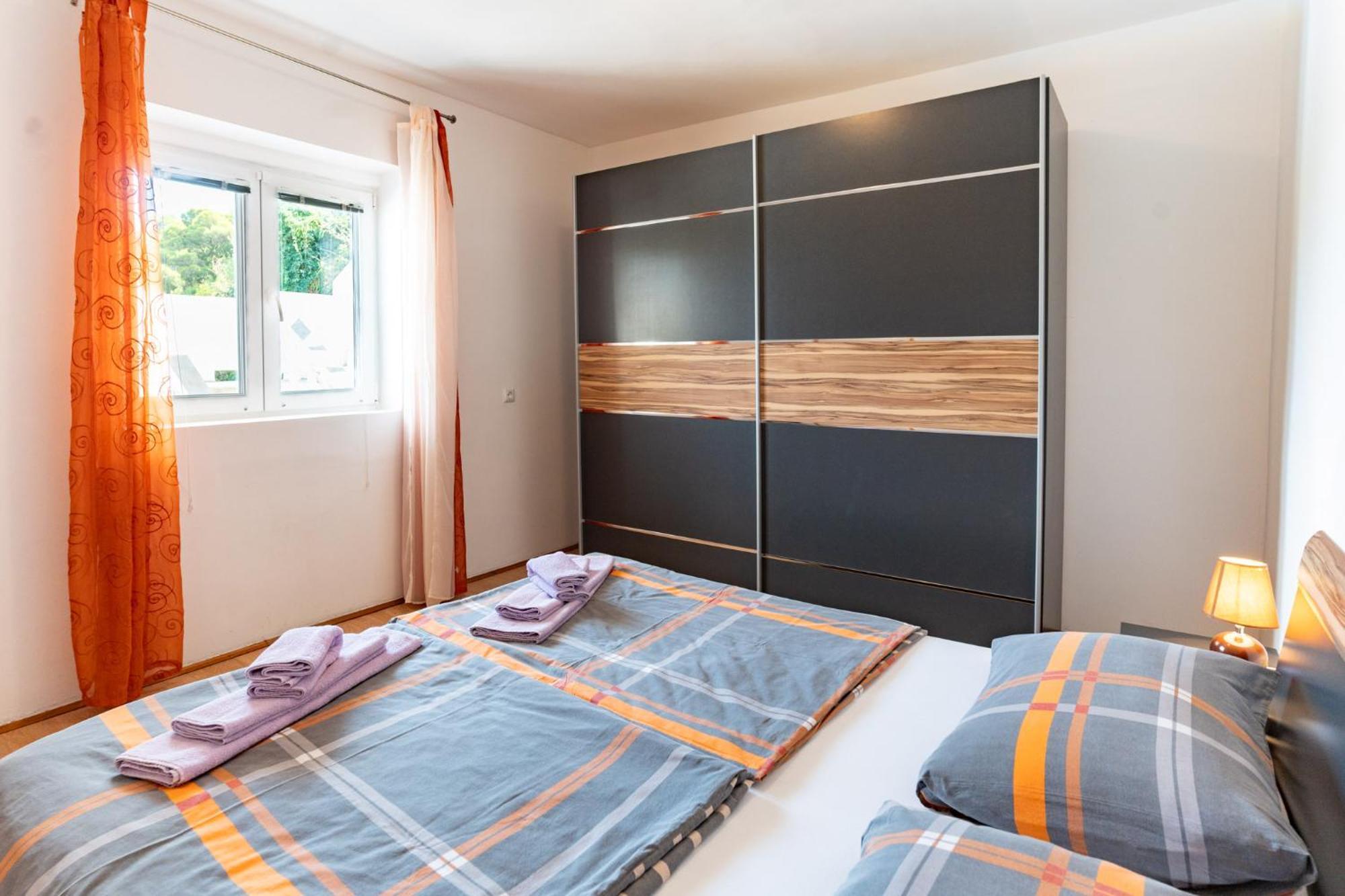 Apartments Lores 라브 외부 사진