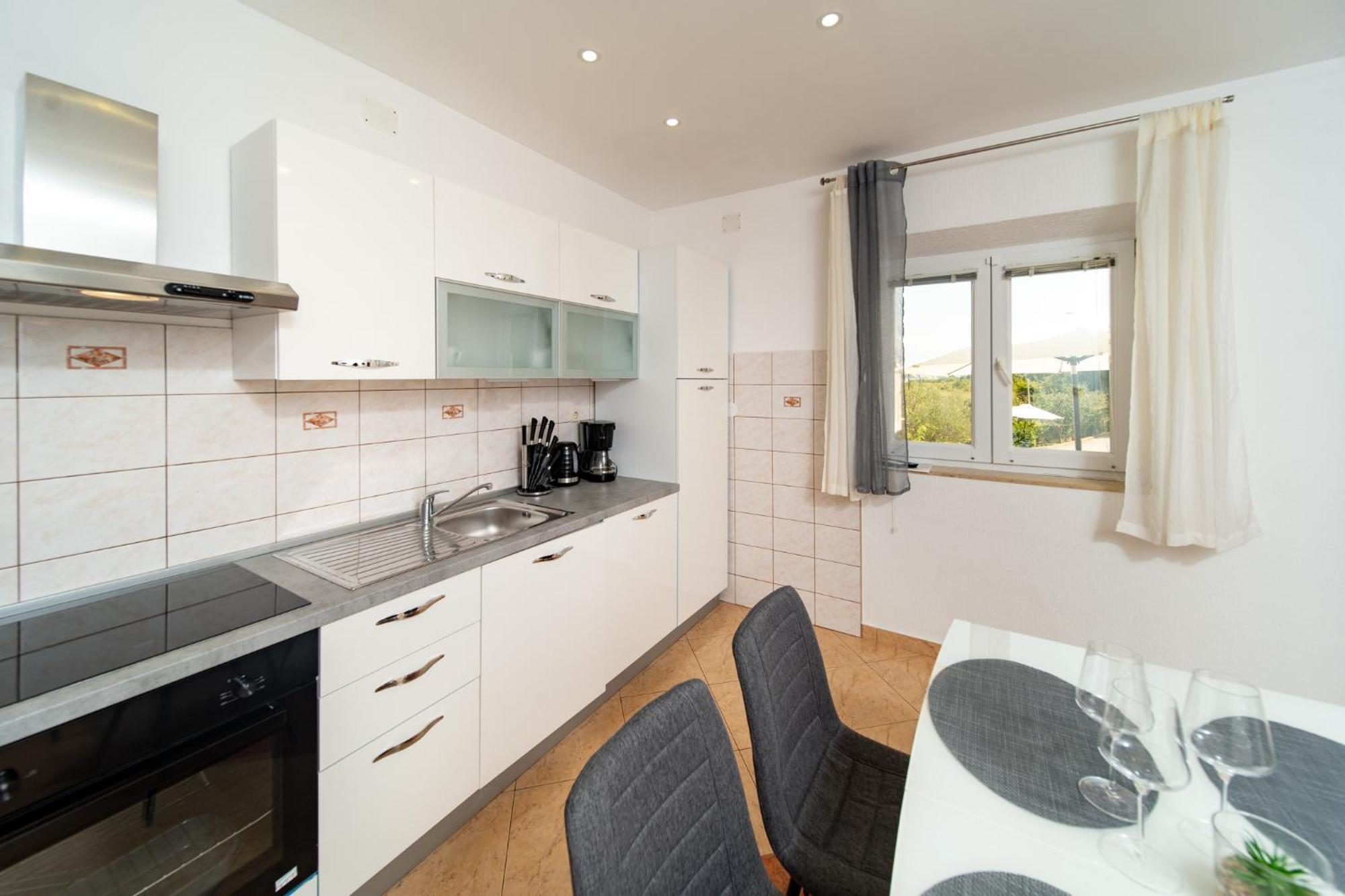 Apartments Lores 라브 외부 사진