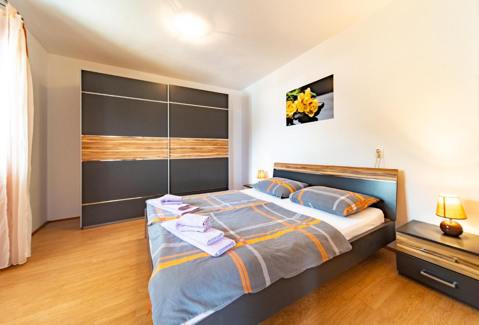 Apartments Lores 라브 외부 사진